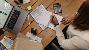 Bookkeeping for Saskatchewan Trucking Companies: Managing Payroll, Remittances, Driver Records, and Cash Flow